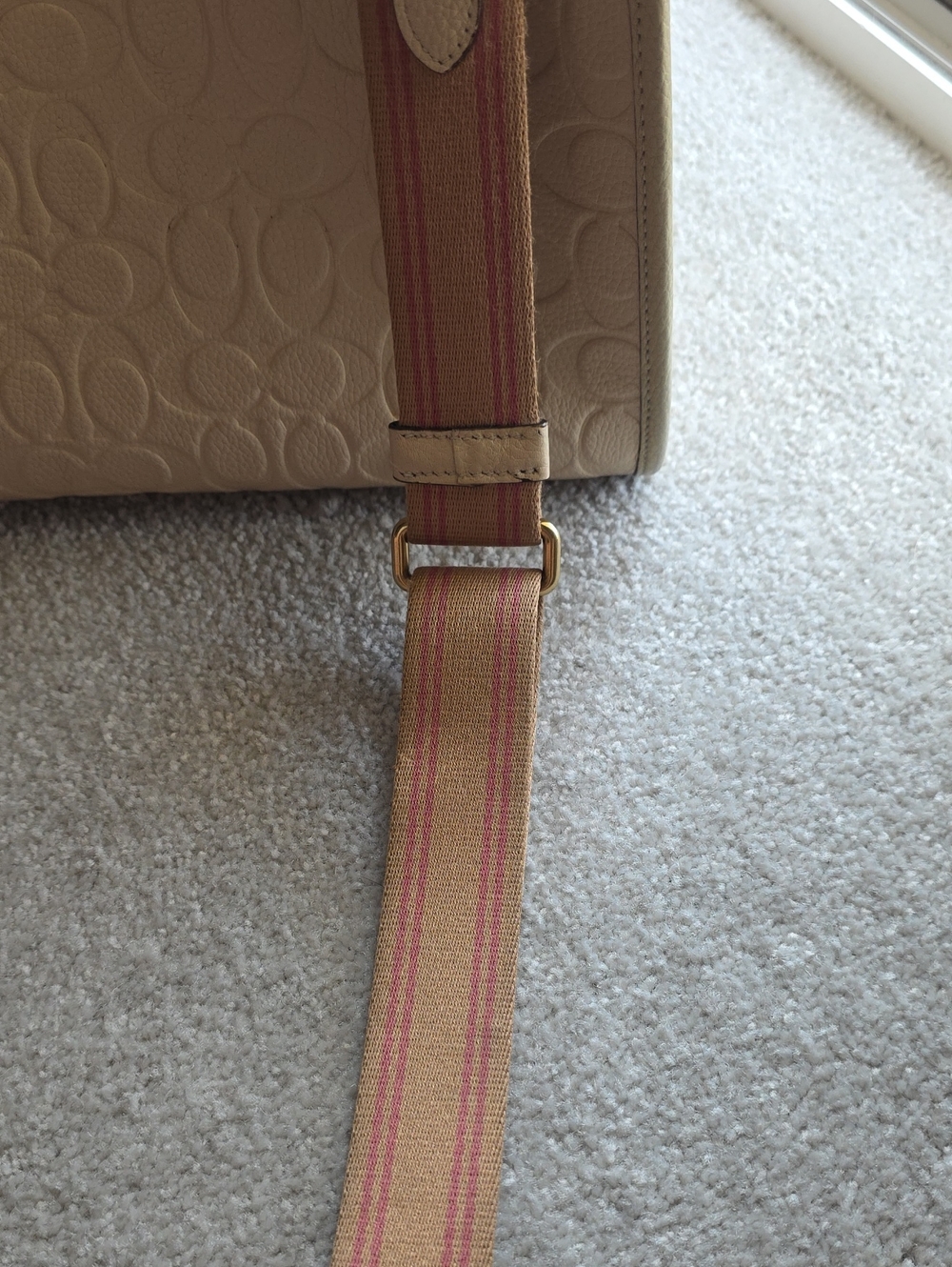 Coach Field Tote 22 In Signature LEATHER - Picture 14 of 16